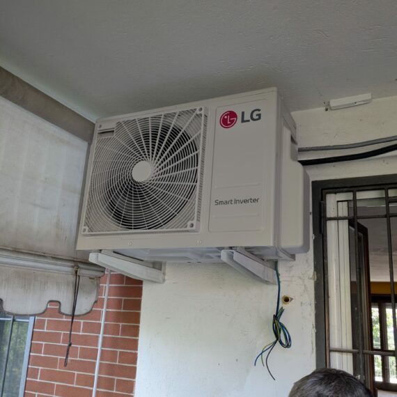 Motore esterno in alto - Installazione Climatizzatori per Casa e Aziende - Petracchi srl